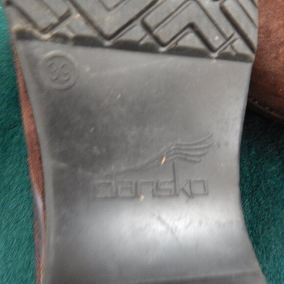 Brown suede Dansko clogs, size 39, 8.5 - Picture 3 of 3